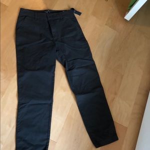 New Abercrombie women’s khakis 8R